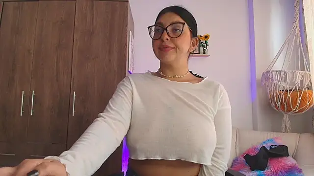 Vioolletta online show from May 2026 03:21:02 PM