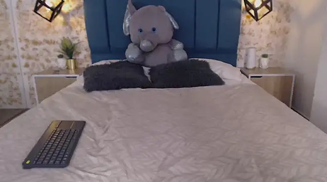 Snapshot of July_gh chatting on December 2024 11:57:02 PM July gh online show from December 2024 11:57:02 PM