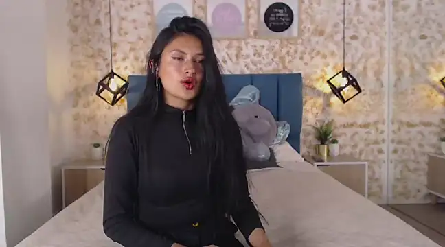 Snapshot of July_gh chatting on December 2024 08:18:02 PM July gh online show from December 2024 08:18:02 PM