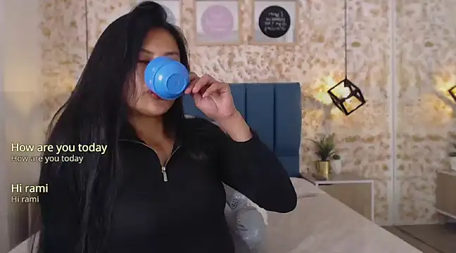 Snapshot of July_gh chatting on December 2024 11:23:02 PM July gh online show from December 2024 11:23:02 PM