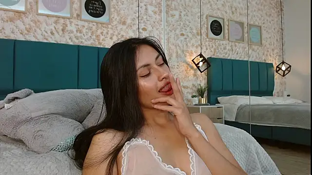 Snapshot of July_gh chatting on February 2025 12:26:01 AM July gh online show from February 2025 12:26:01 AM