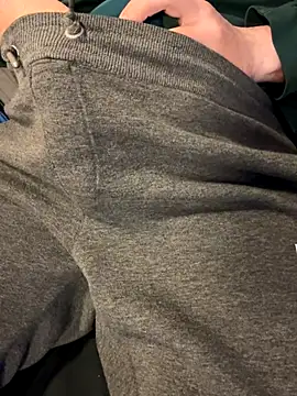 Dan8736 online show from November 2025 10:14:01 AM