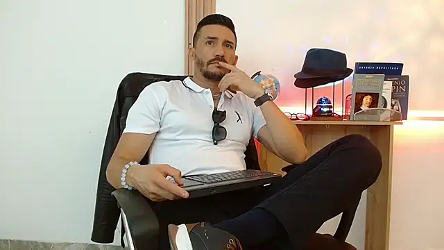 Reiko 85  online show from November 2025 07:28:01 PM