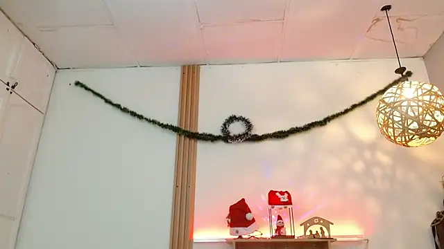 Reiko 85  online show from December 2025 02:14:02 PM