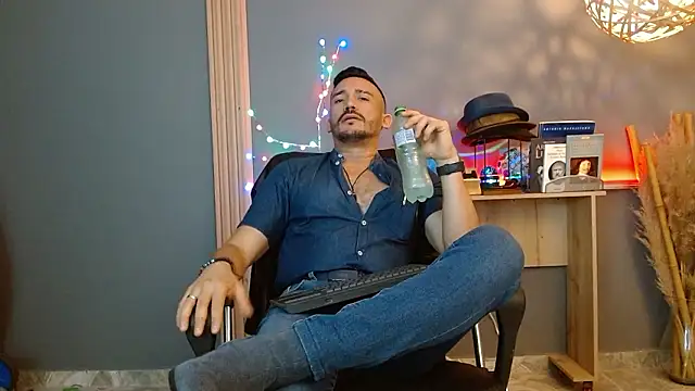 Reiko 85  online show from March 2026 07:28:01 PM