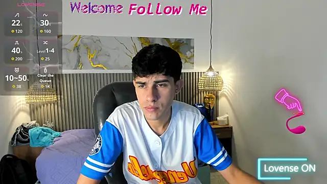Snapshot of Dyla_n18 chatting on June 2026 07:57:02 PM Dyla n18 online show from June 2026 07:57:02 PM