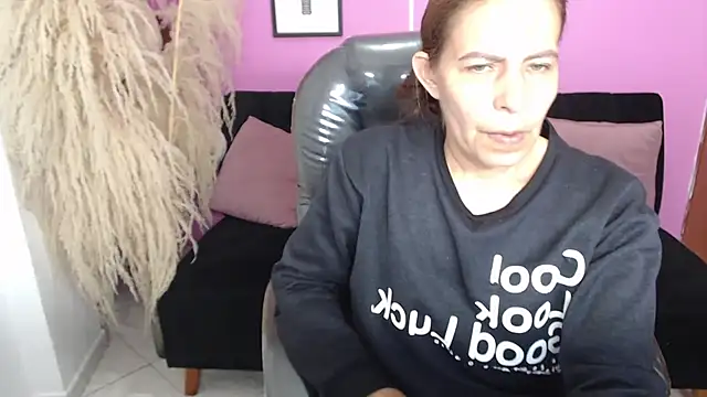 Milf karlye online show from September 2025 02:13:02 AM