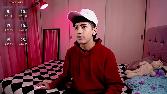 Snapshot of teobowny_ chatting on January 2025 01:36:02 PM teobowny online show from January 2025 01:36:02 PM