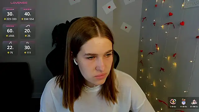 Jennifer Wadee online show from March 2026 11:01:01 PM