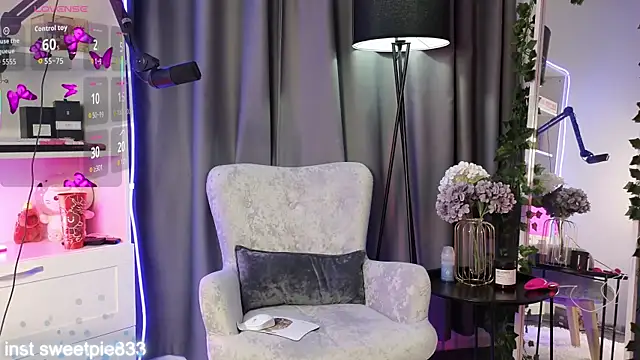 Snapshot of Anal_Girl_ chatting on February 2026 05:03:02 PM Anal Girl online show from February 2026 05:03:02 PM