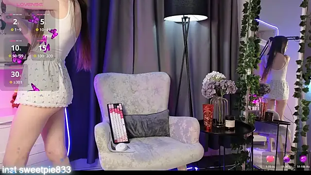 Snapshot of Anal_Girl_ chatting on February 2026 04:17:01 PM Anal Girl online show from February 2026 04:17:01 PM