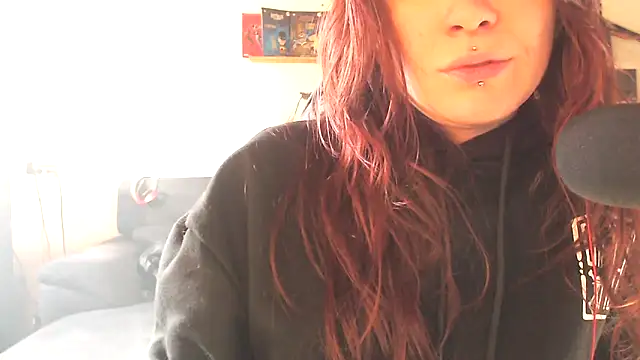 complicata mente online show from March 2025 03:04:01 PM