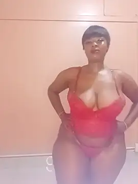 Snapshot of Luciouslips00 chatting on June 2026 01:35:02 PM Luciouslips00 online show from June 2026 01:35:02 PM