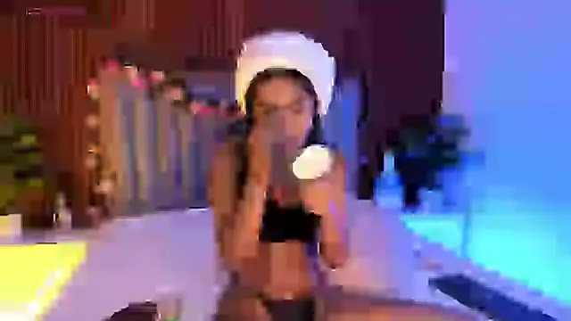 Lucy Frazier online show from December 2024 12:01:02 PM