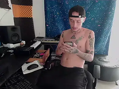 patrik tattoo  online show from December 2024 07:03:02 PM