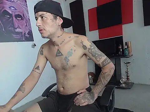 Snapshot of patrik_tattoo_ chatting on April 2026 04:33:02 PM patrik tattoo online show from April 2026 04:33:02 PM