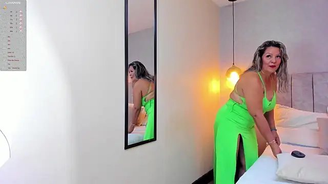 Snapshot of tutu_milf chatting on January 2025 07:13:02 PM tutu milf online show from January 2025 07:13:02 PM