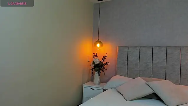 Snapshot of tutu_milf chatting on March 2025 06:47:01 PM tutu milf online show from March 2025 06:47:01 PM