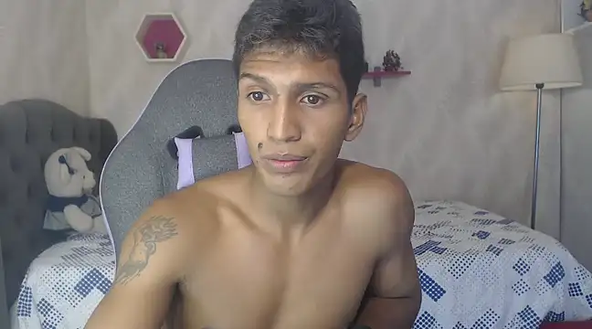 mau elixxx online show from December 2024 06:00:02 AM