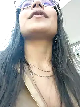 Jade Zephyra online show from December 2024 08:58:02 PM