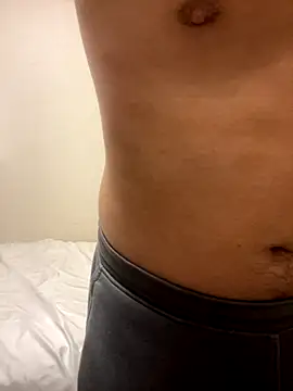 YU-KI00 online show from December 2025 12:32:02 PM