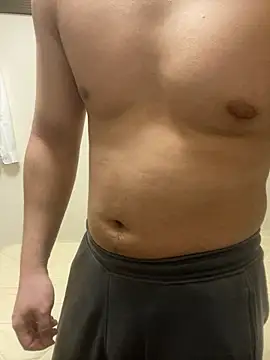 Snapshot of YU-KI00 chatting on February 2026 11:48:02 AM YU-KI00 online show from February 2026 11:48:02 AM