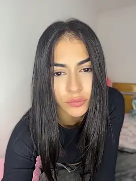 emilie xx  online show from April 2026 04:05:02 AM