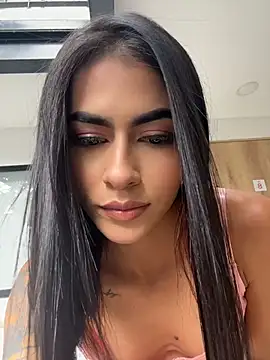 Snapshot of emilie_xx_ chatting on May 2026 08:49:02 PM emilie xx online show from May 2026 08:49:02 PM