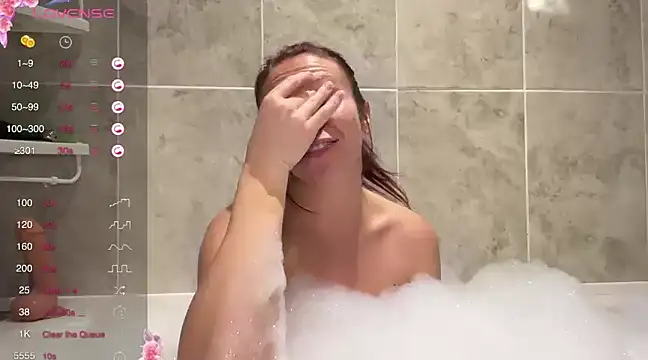 Snapshot of MelodyRoseUk chatting on December 2024 09:06:02 PM MelodyRoseUk online show from December 2024 09:06:02 PM