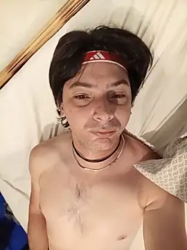 Snapshot of frank32love chatting on May 2026 08:21:02 AM frank32love online show from May 2026 08:21:02 AM