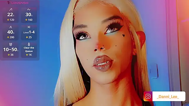 DanniLee  online show from November 2025 10:12:01 PM