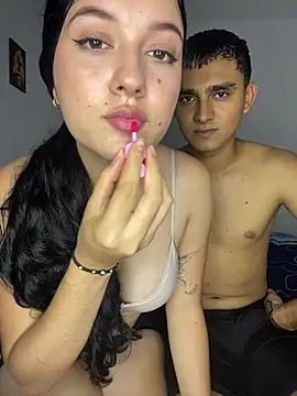 Jonlis01 online show from April 2026 06:10:01 PM