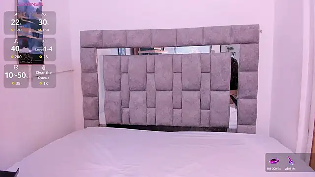 zulyjones online show from October 2025 12:11:01 PM