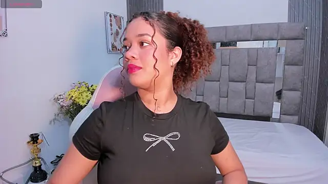 zulyjones online show from November 2025 01:04:02 PM