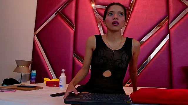 Snapshot of RebecaRelish chatting on February 2025 03:45:01 AM RebecaRelish online show from February 2025 03:45:01 AM