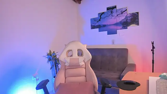 Snapshot of odelei chatting on February 2025 07:37:02 AM odelei online show from February 2025 07:37:02 AM