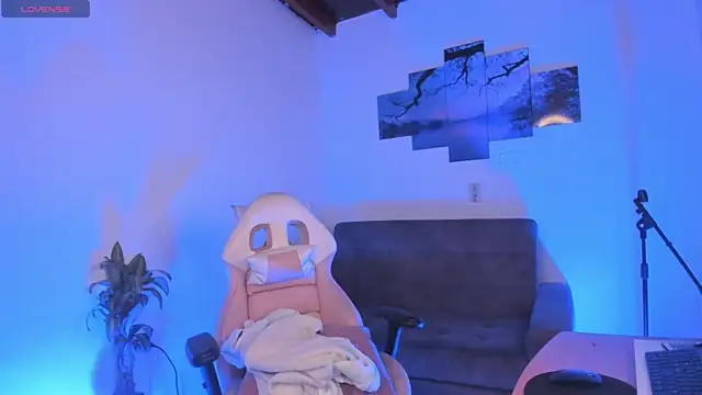 Snapshot of odelei chatting on March 2025 07:42:02 AM odelei online show from March 2025 07:42:02 AM