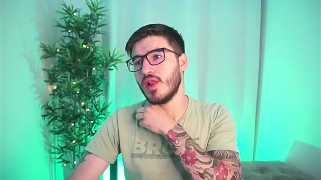 Tony Wylie online show from November 2025 09:31:01 AM