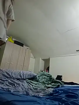 perla97 online show from February 2026 02:43:02 PM