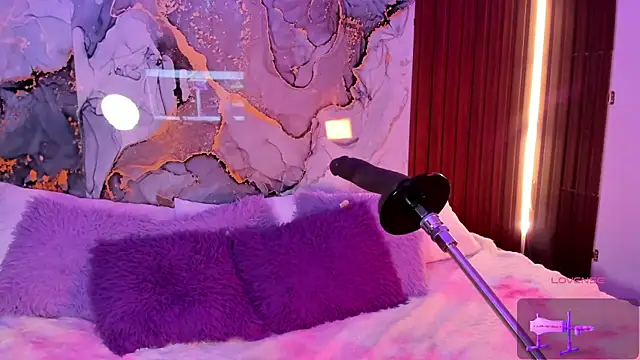 centaurigirl online show from December 2025 04:19:01 AM