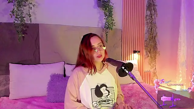 centaurigirl online show from February 2026 11:44:01 PM