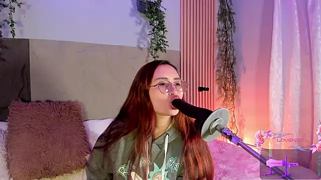 centaurigirl online show from March 2026 04:40:02 AM