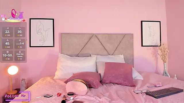 Emilyh  online show from September 2025 10:37:02 AM