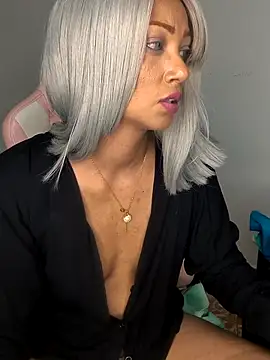 Snapshot of Amaliu_ chatting on May 2026 06:35:02 PM Amaliu online show from May 2026 06:35:02 PM