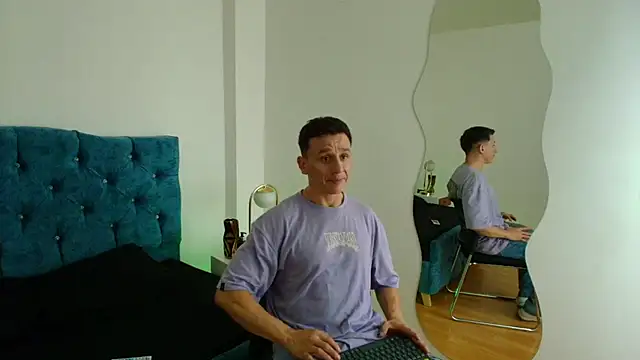 Andrewfalcon online show from March 2025 07:05:01 PM