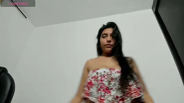 Sara-shely online show from October 2025 07:24:01 PM