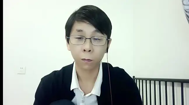 Snapshot of TGH521 chatting on December 2024 11:52:02 PM TGH521 online show from December 2024 11:52:02 PM