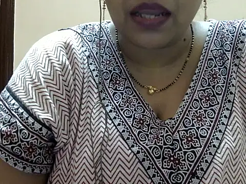 Snapshot of Riya_riyaa chatting on October 2025 02:37:01 PM Riya riyaa online show from October 2025 02:37:01 PM