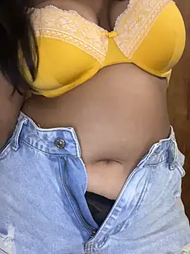 Snapshot of Doodhwaali chatting on March 2025 03:39:02 PM Doodhwaali online show from March 2025 03:39:02 PM