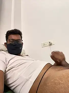 Snapshot of indboy chatting on December 2024 02:00:01 PM indboy online show from December 2024 02:00:01 PM